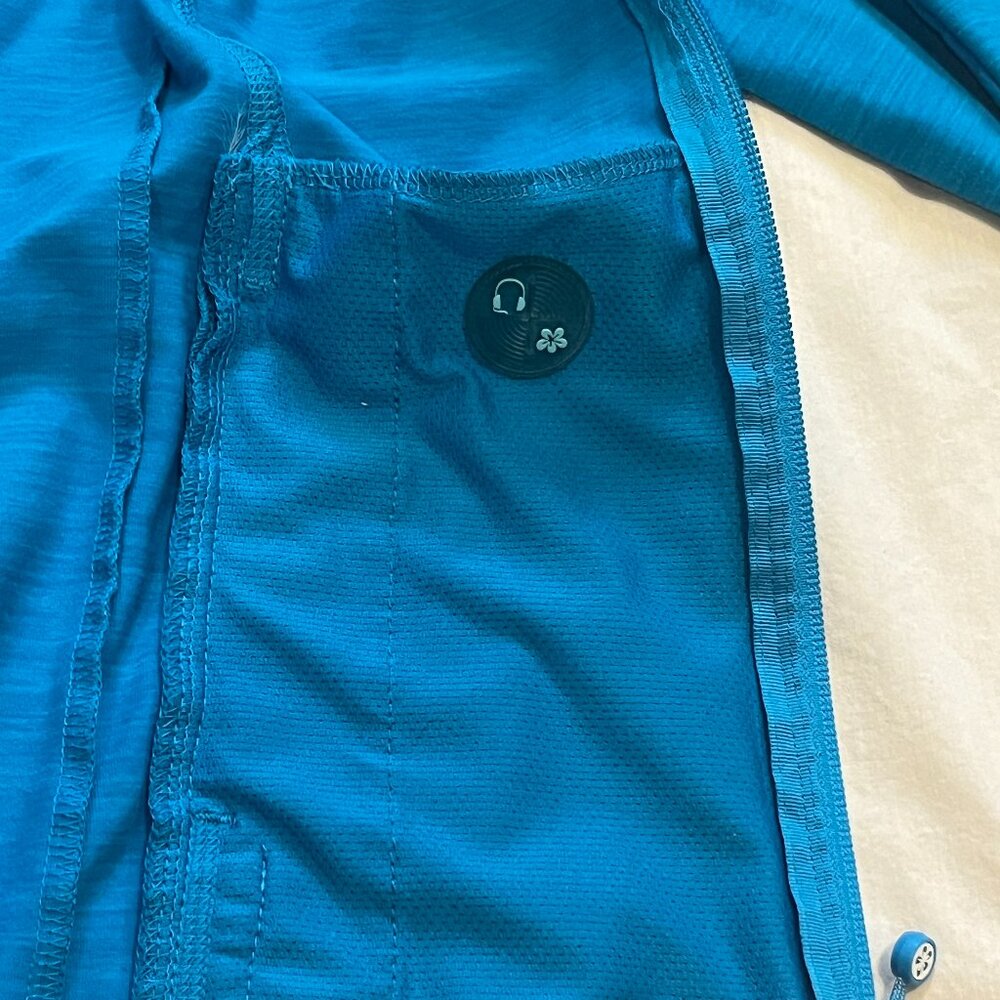 TUFF ATHLETICS Lightweight Zip Up Yoga Jacket Size M Tech Pockets Stretchy - Picture 6 of 10
